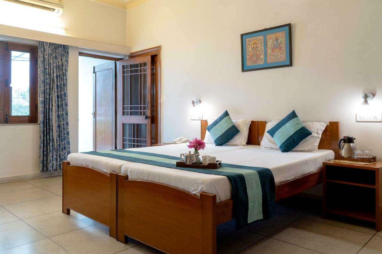 Giri Homestay By Vista Rooms Jaipur Ngoại thất bức ảnh