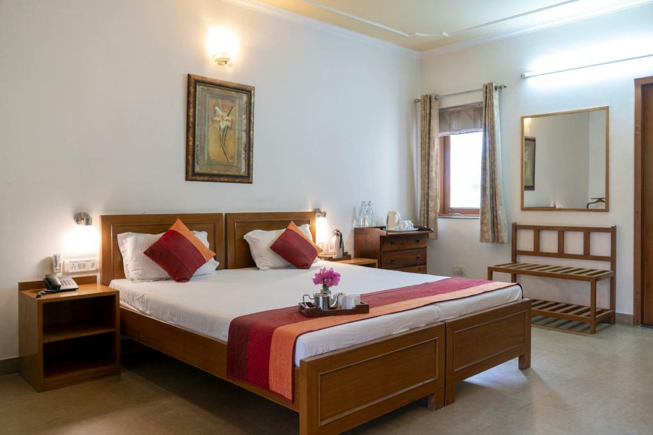 Giri Homestay By Vista Rooms Jaipur Ngoại thất bức ảnh