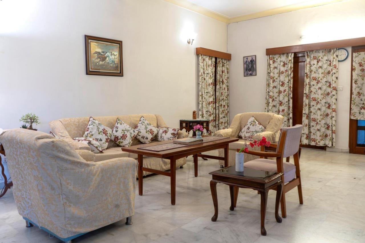 Giri Homestay By Vista Rooms Jaipur Ngoại thất bức ảnh