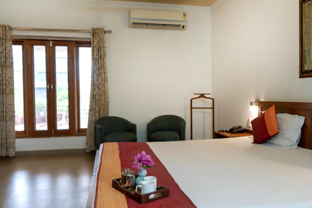 Giri Homestay By Vista Rooms Jaipur Ngoại thất bức ảnh